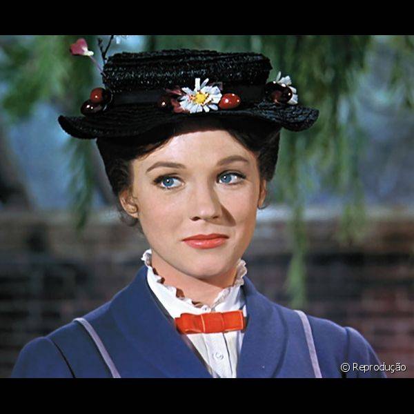Mary Poppins, 1964 - At? a bab? mais perfeita da hist?ria do cinema ficou marcada pelo batom vermelho, nesse caso um tom bem claro e que acrescentava apenas mais um toque feminino ao visual.